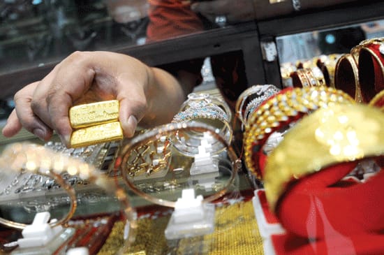Harga Emas Turun, Ini Penyebabnya